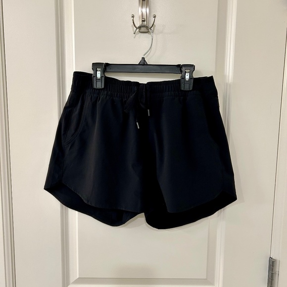 Eddie Bauer Black Women's Departure Amphib Shorts - Picture 3 of 9